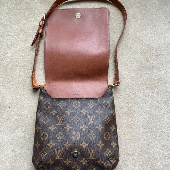 Louis Vuitton - Picture 8 of 13